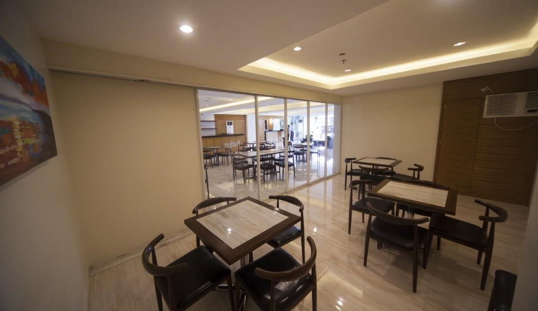 Ns Royal Hotel Cebu Extérieur photo