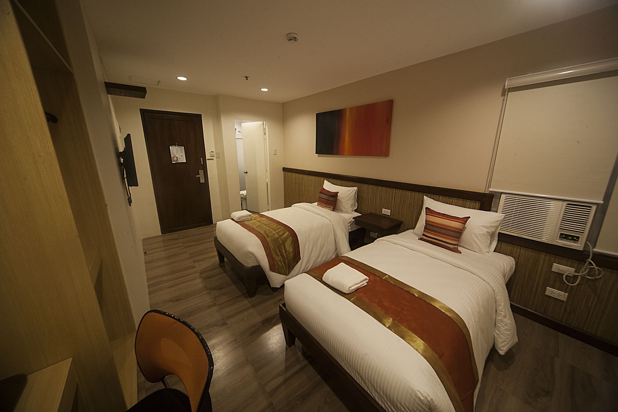 Ns Royal Hotel Cebu Extérieur photo